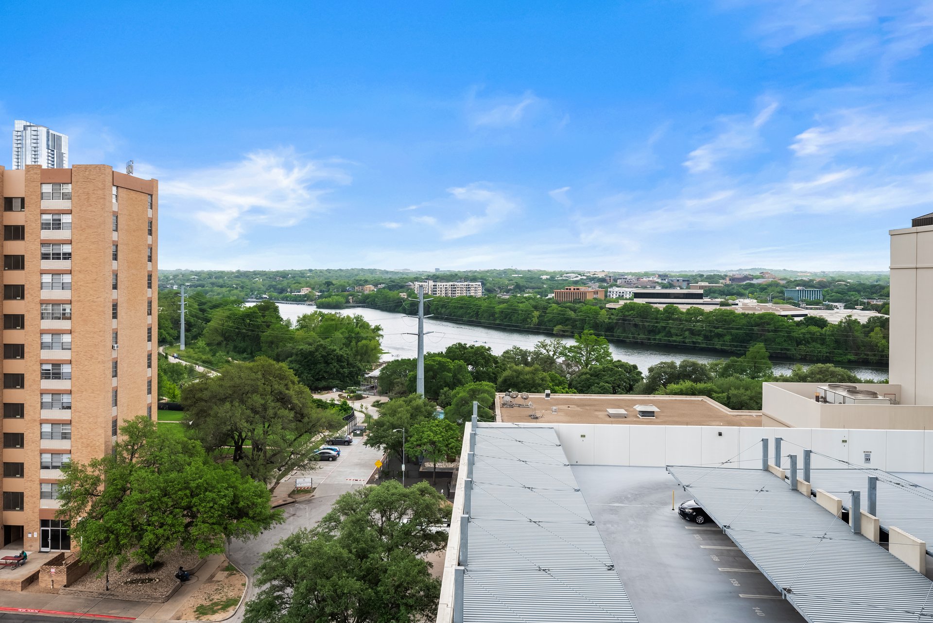 98 San Jacinto Blvd #807
