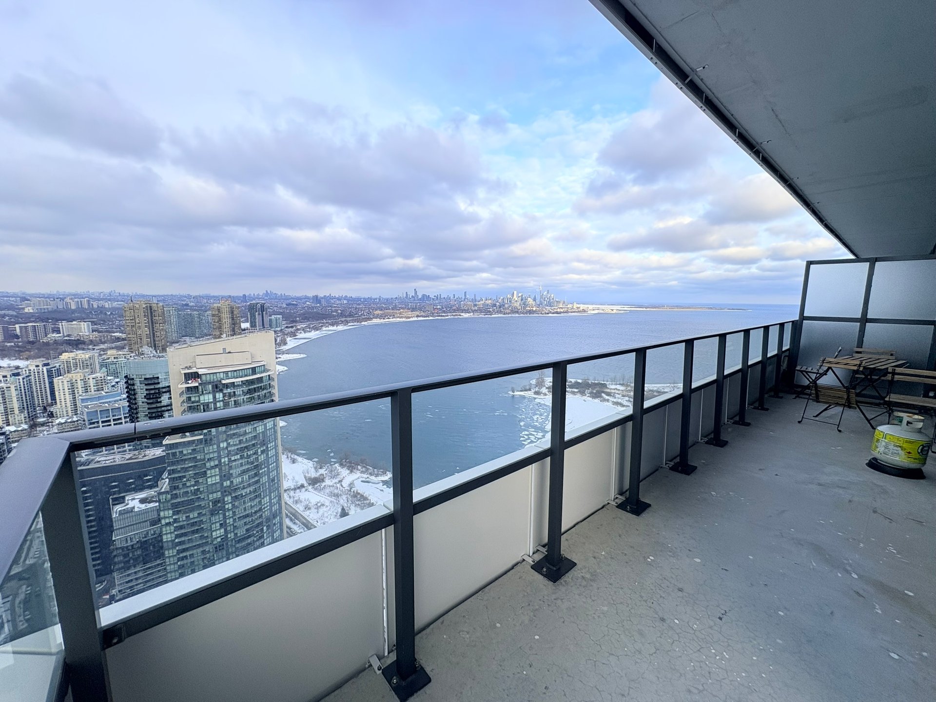 20 Shore Breeze Drive Unit: 4703