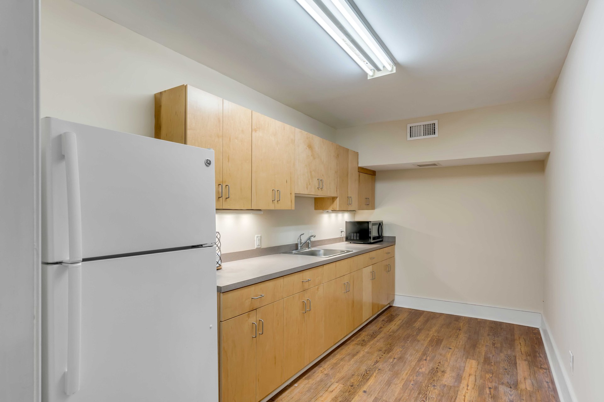Hasell Street Retail/Office Lease