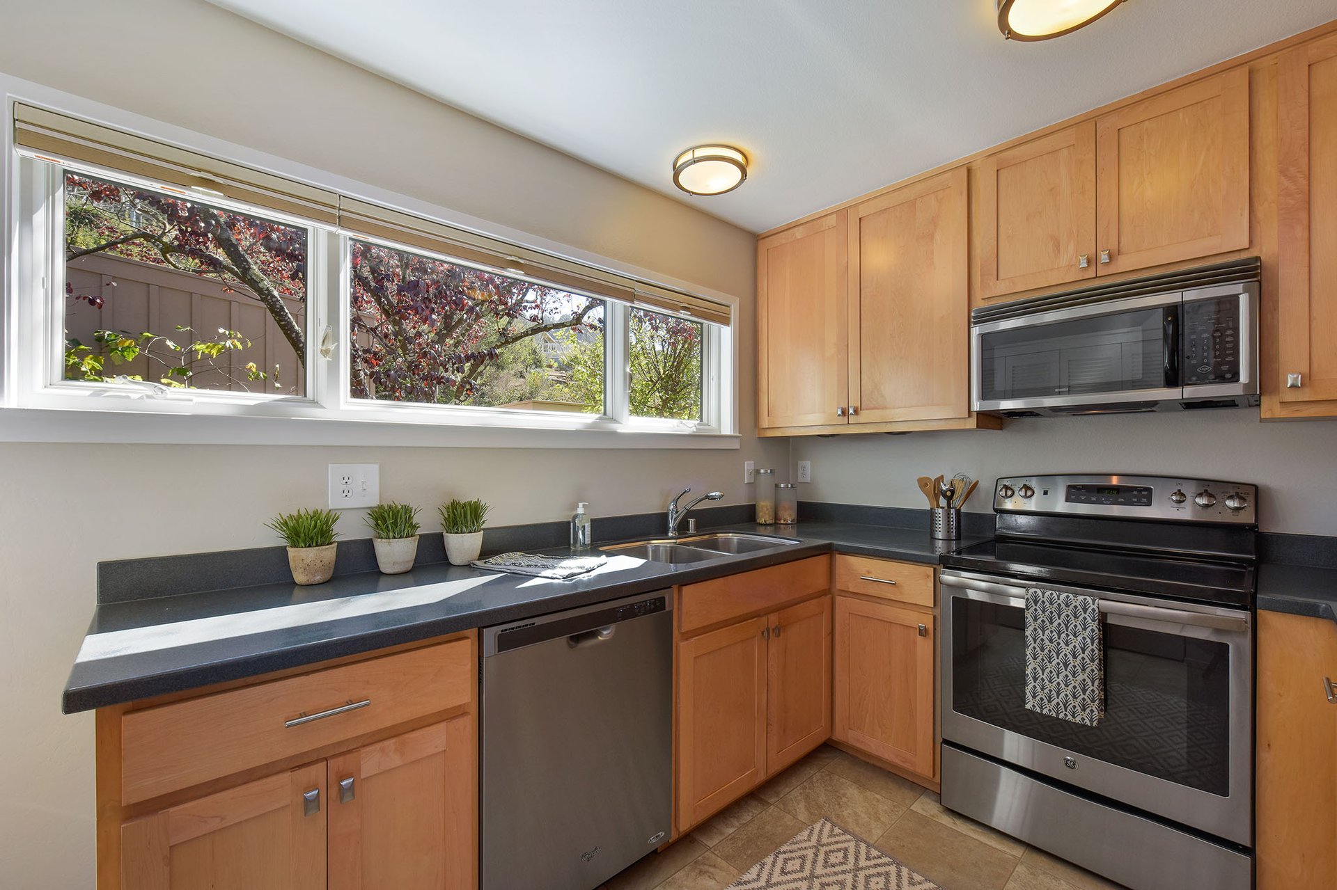 14 Marin Ave