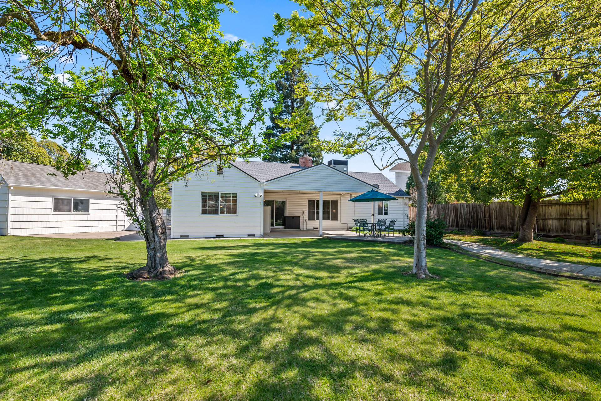 3529 Ridgewood Way