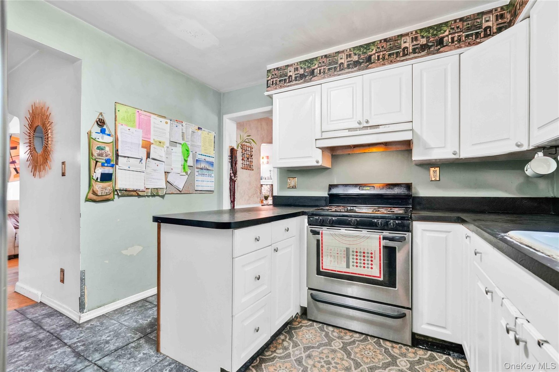303 Nassau Blvd