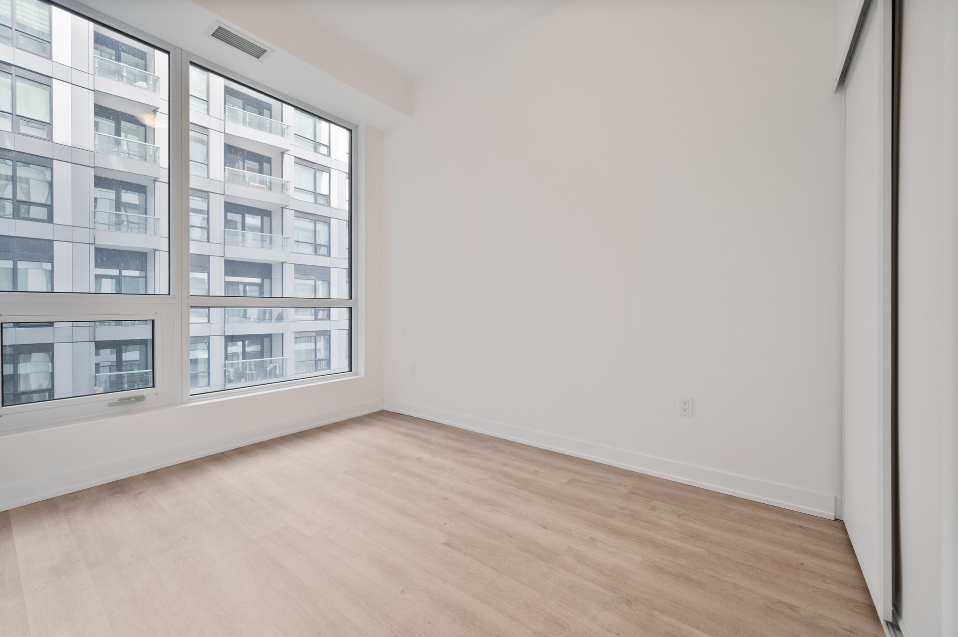 15 Richardson Street #515