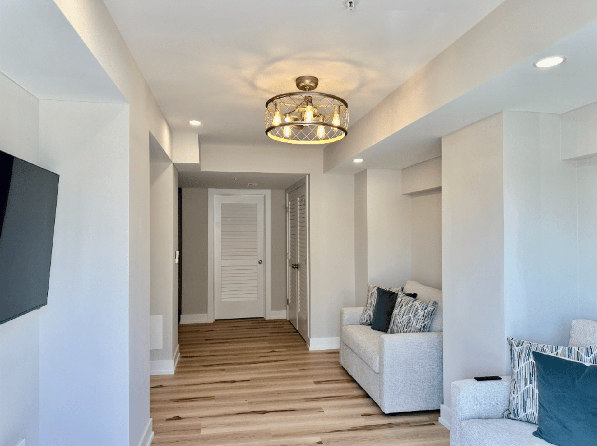2600 Long Beach Blvd, Buccaneer Unit 10
