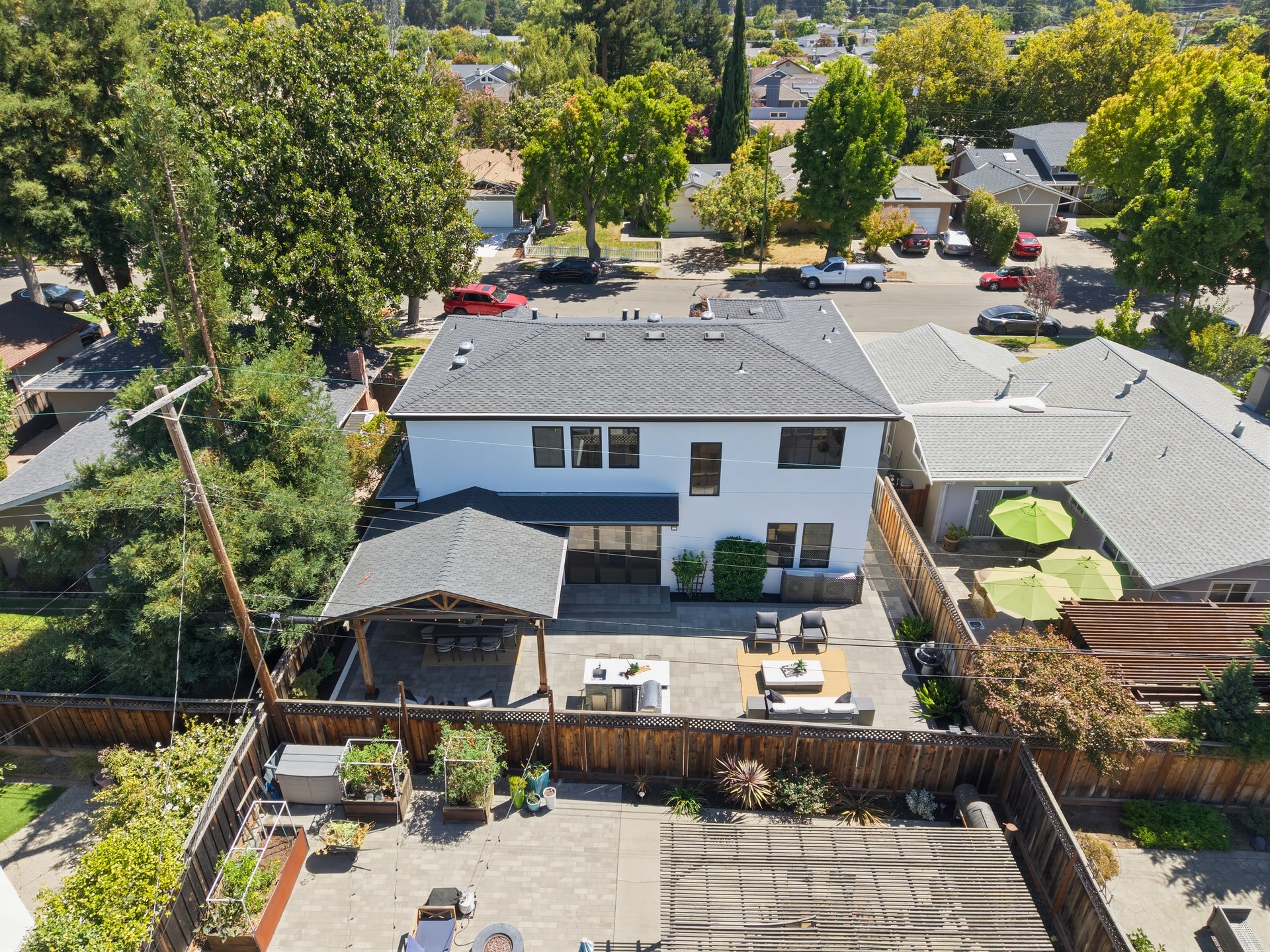 1257 Woodlawn AVE