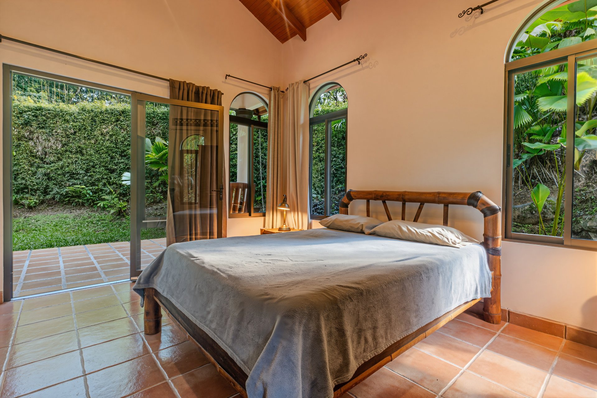 Ojochal Tropical Retreat | 4 Ensuite Bedrooms, Pool & Outdoor Living