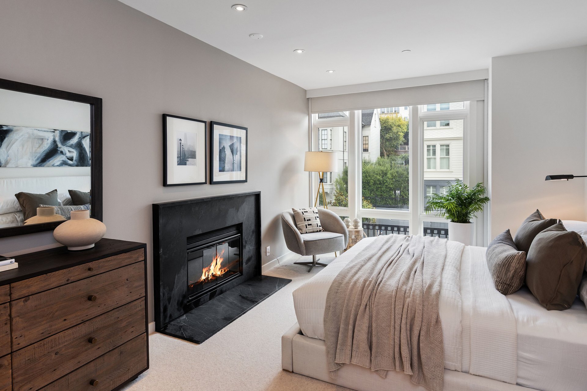 Modern Design and Panoramic Bay Views