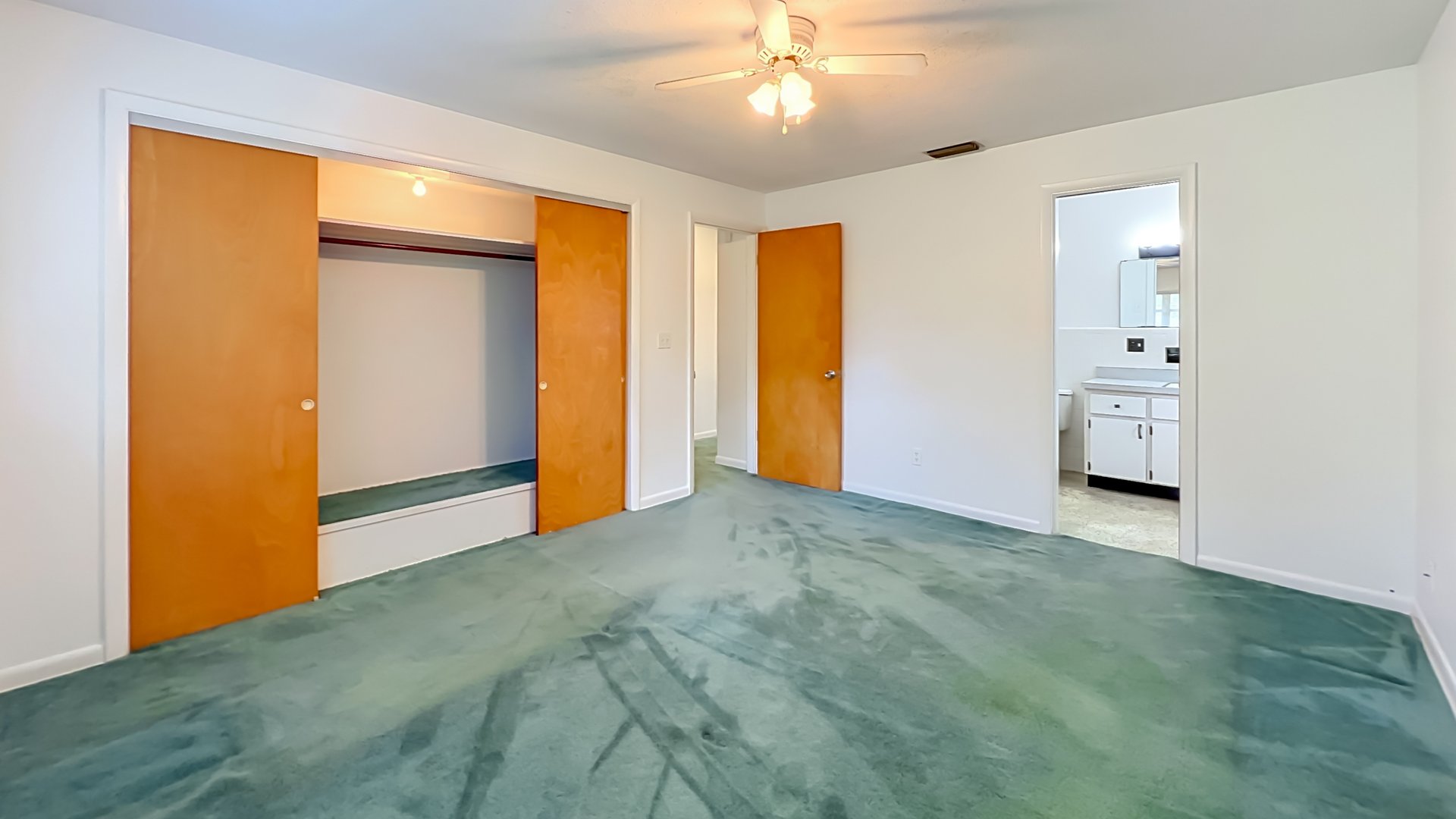Colonialtown 3-Bedroom 1.5-Bathroom Home with Terrazo Floors