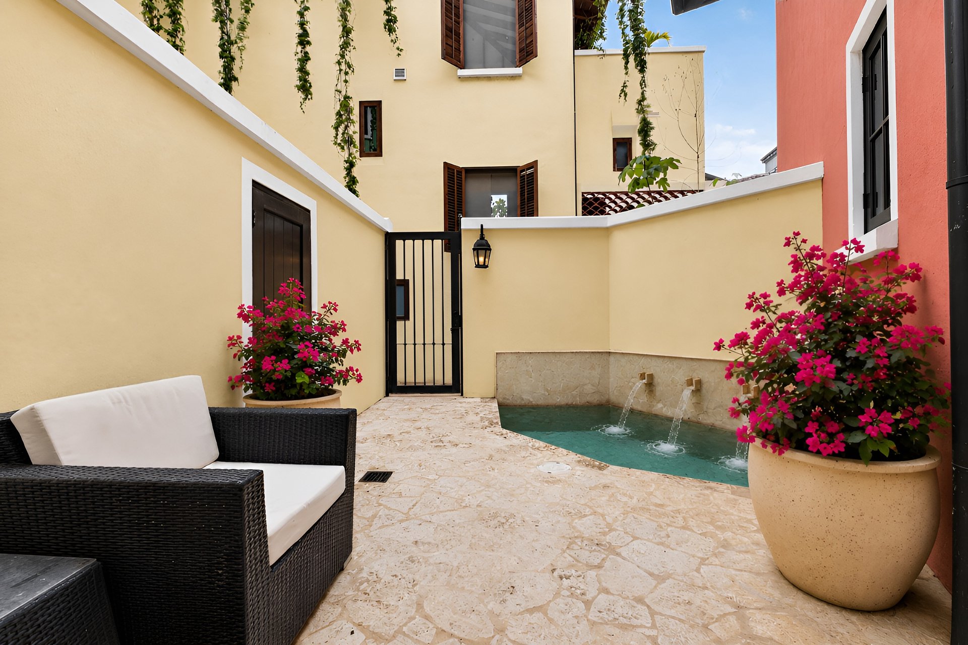 16 Avenida La Antigua | Renovated Turn- Key Living in the Heart of Las Catalinas