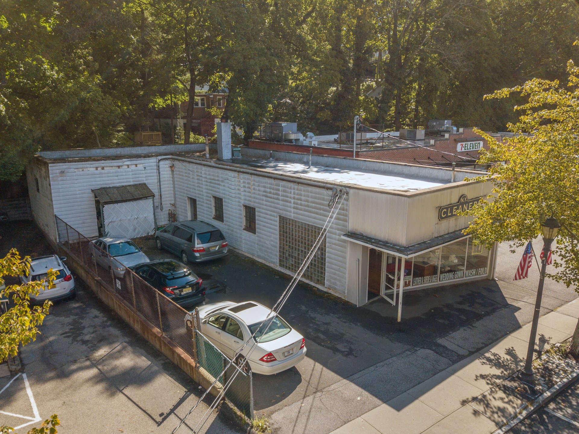 860 Scarsdale Ave