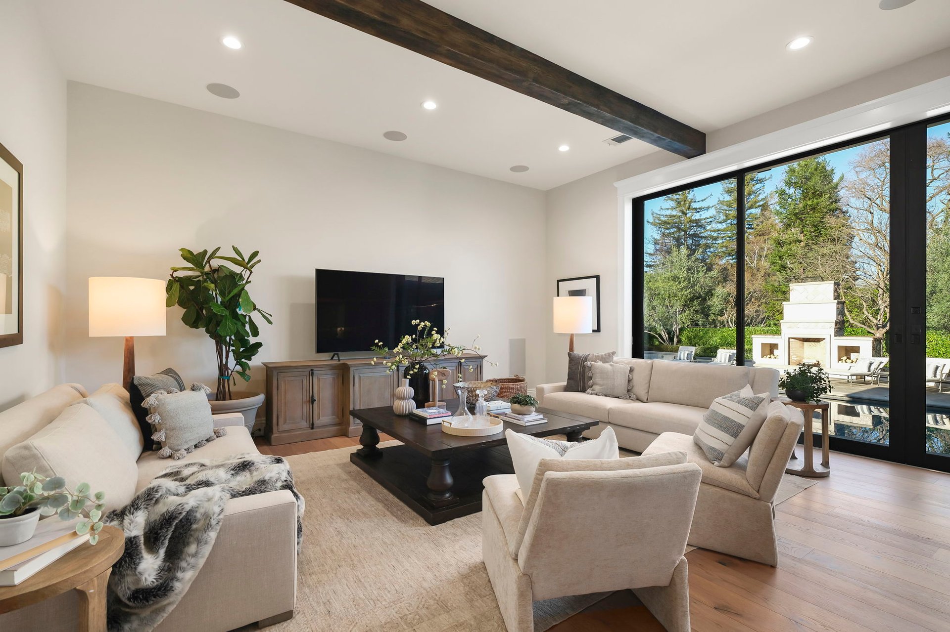 322 W Prospect Ave