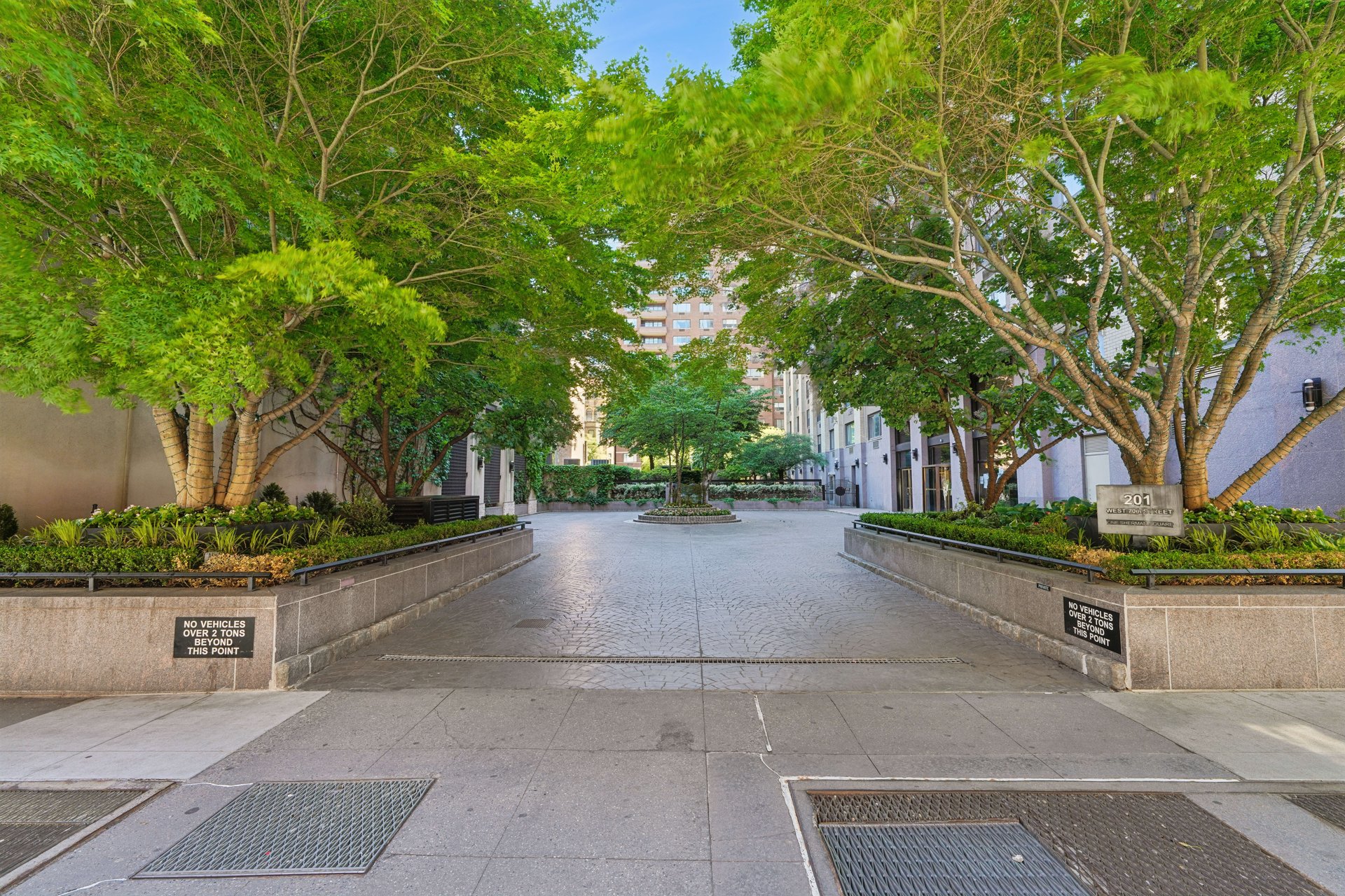 201 West 70th Street Unit 37B