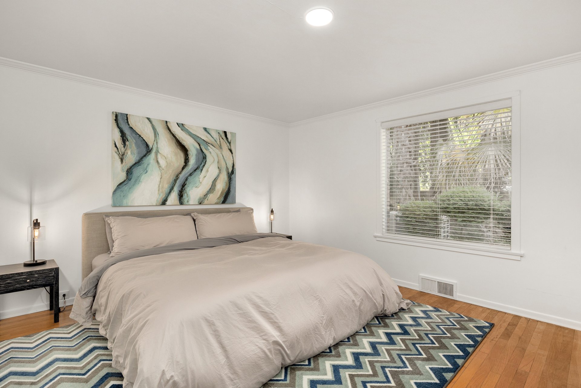 169 Lake Avenue W