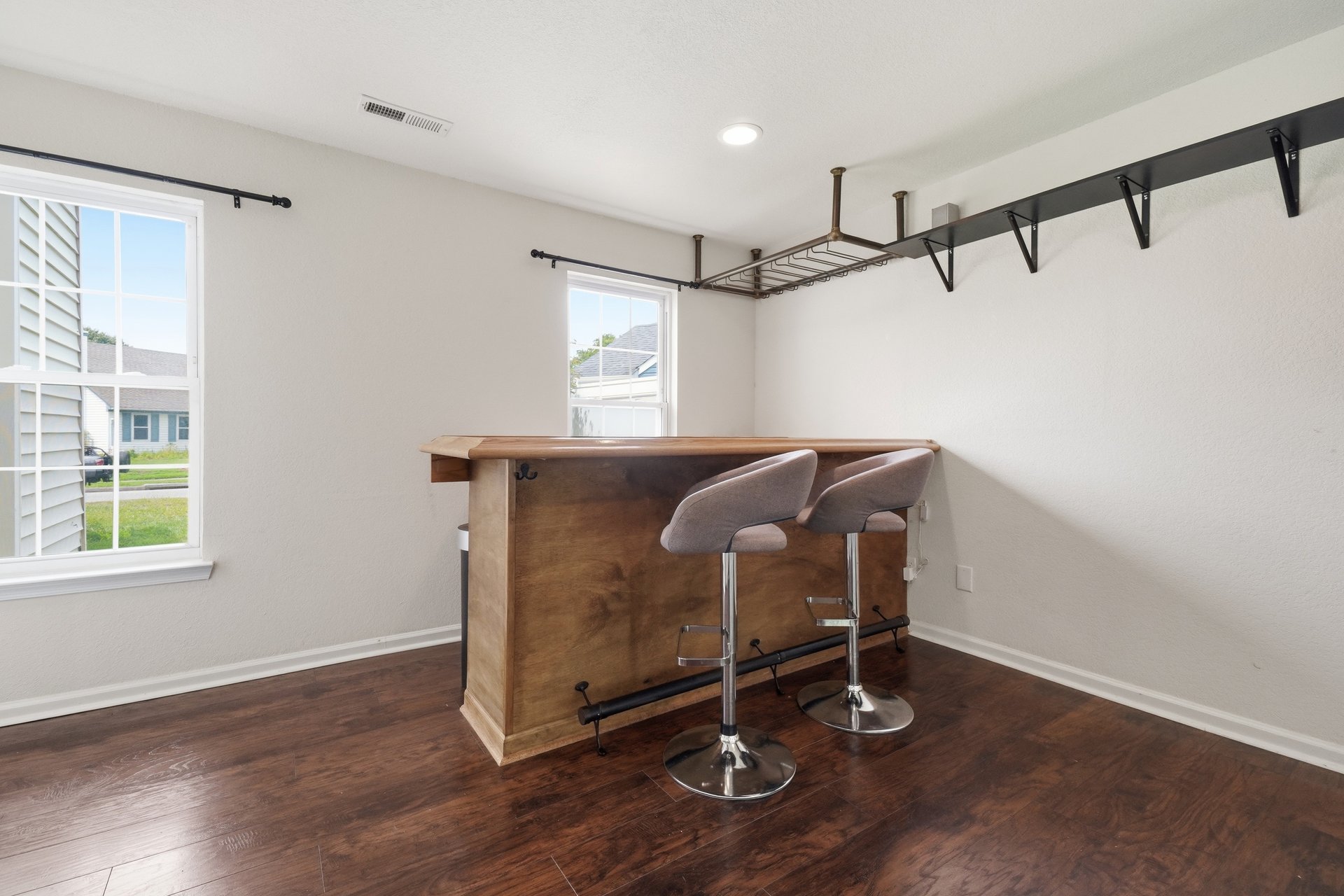 	1824 Finsbury Lane
