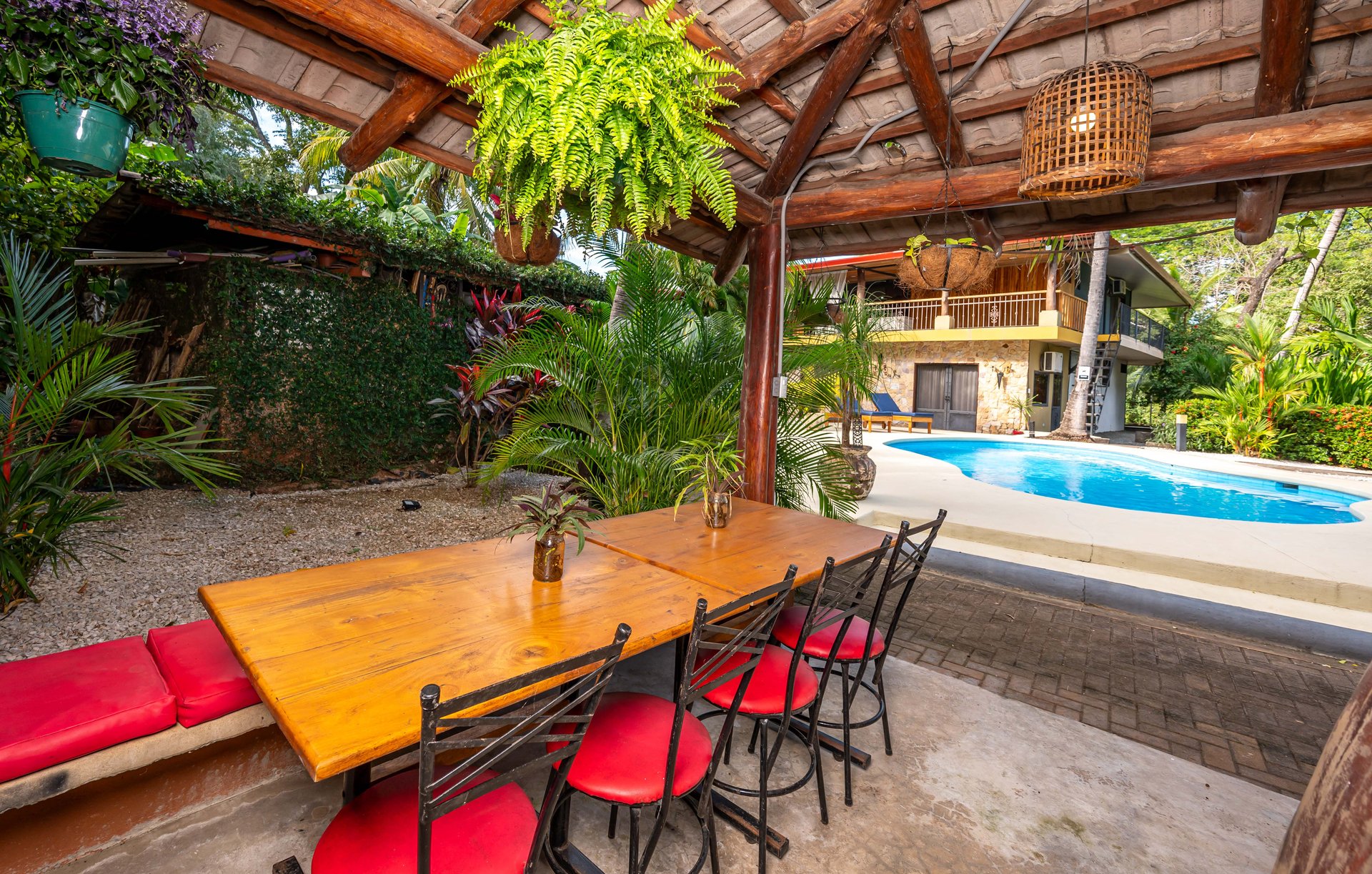 Cornett Retreat | Multi-Unit Colonial Compound 10 Mins to Playa Grande