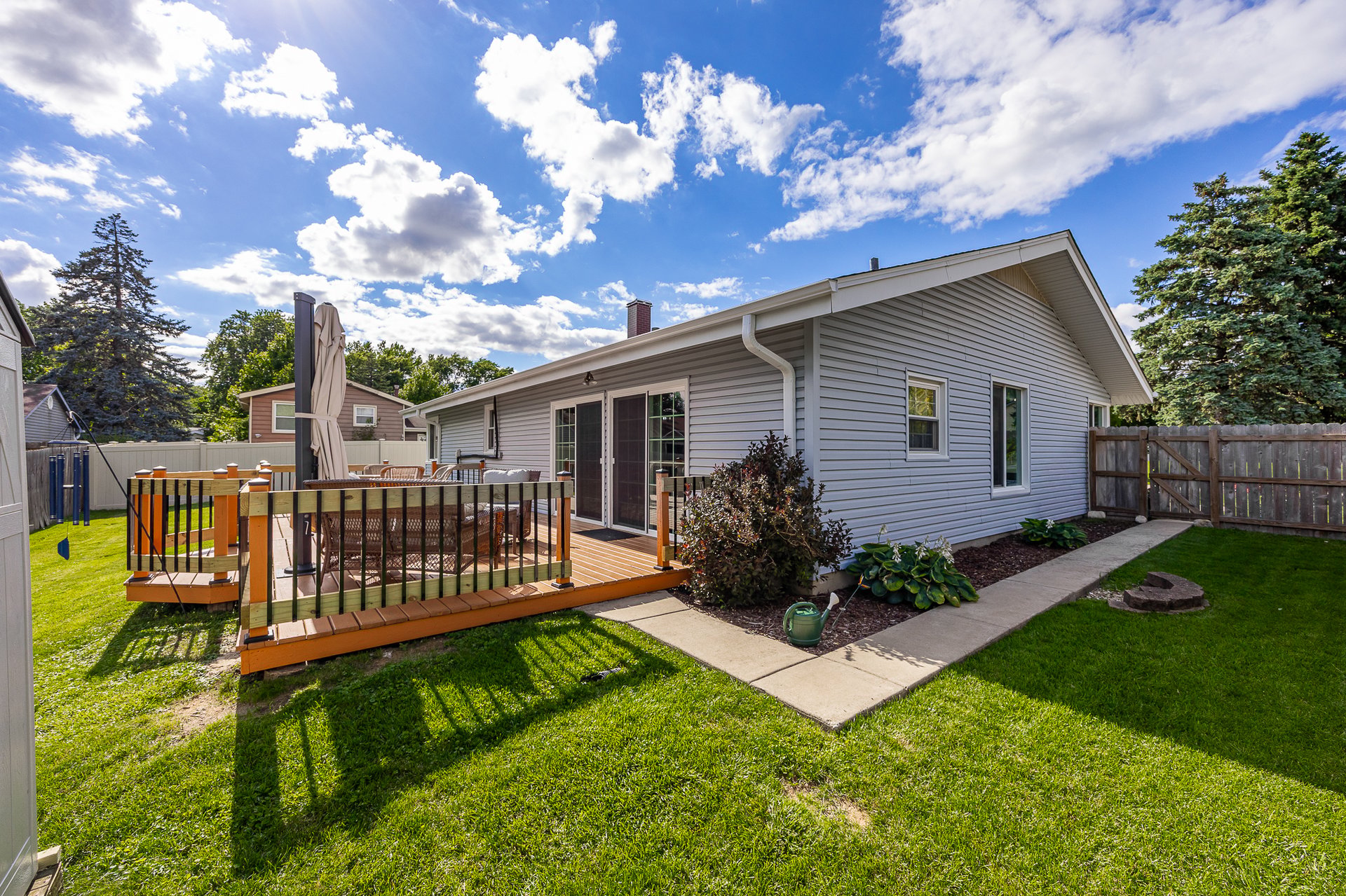 230 Plymouth Ln 