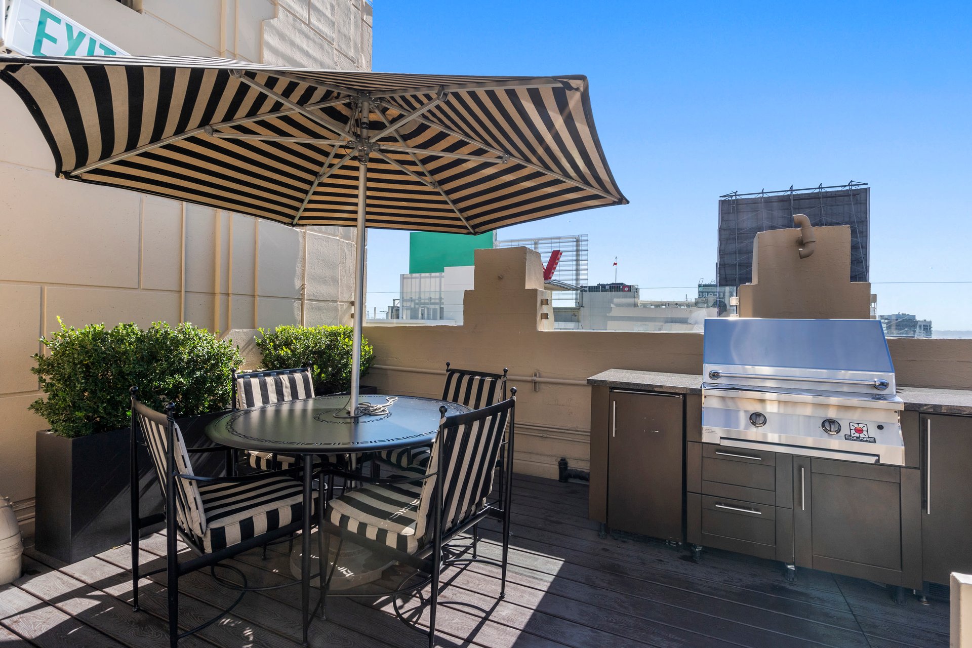 6253 Hollywood Blvd Unit #301