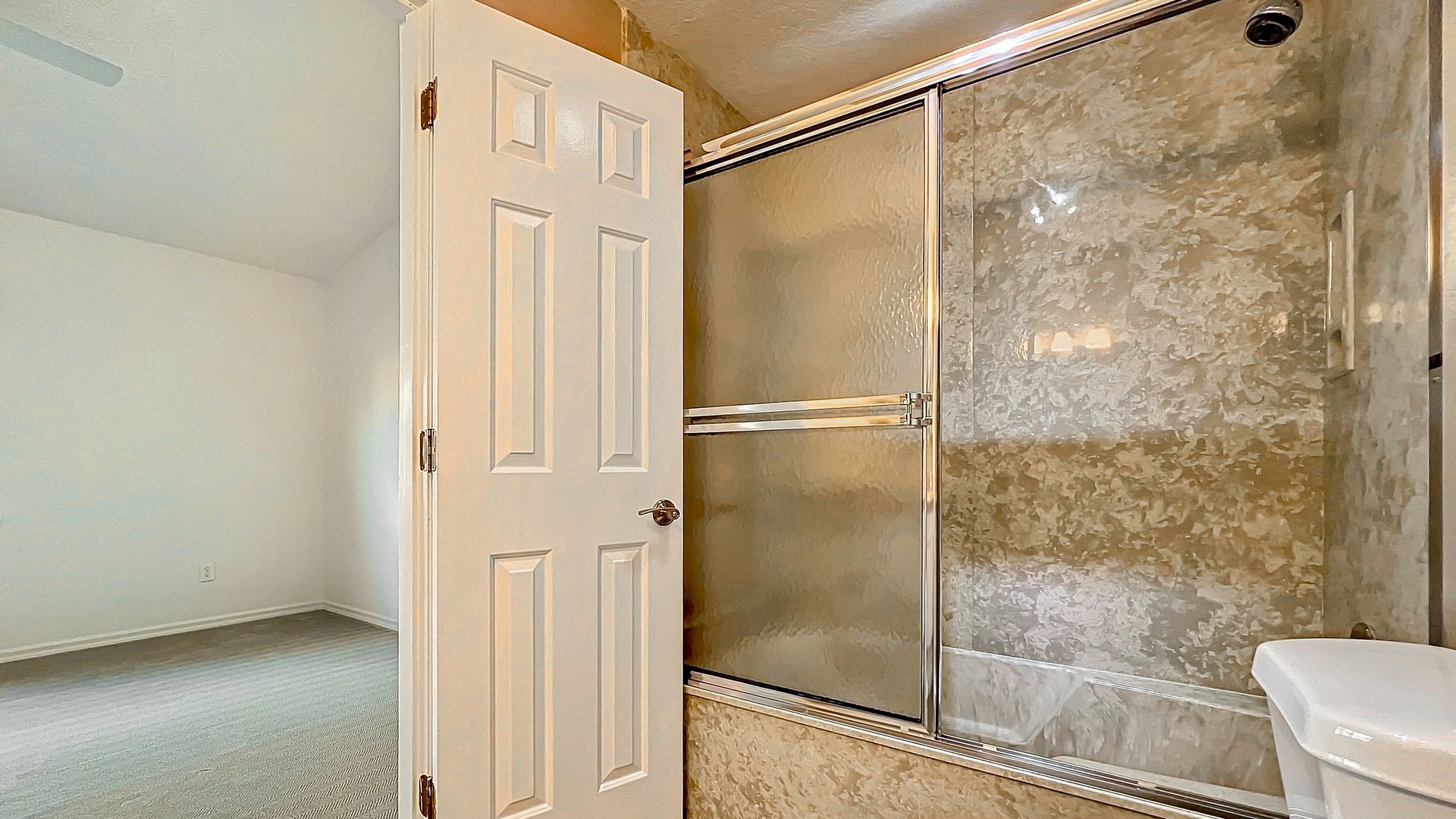 Luxury Lakefront Winter Park Condominium for Lease
