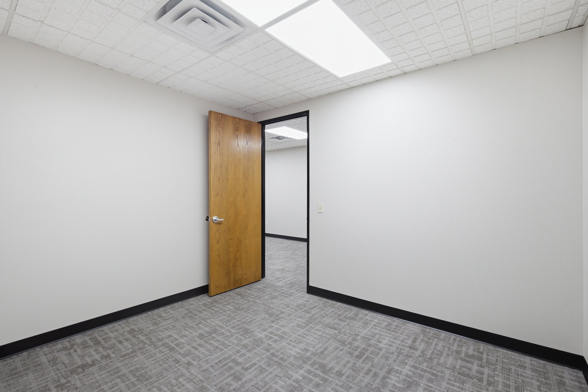 Independence Plaza I & II | Move-in Ready Spec Suites | For Lease