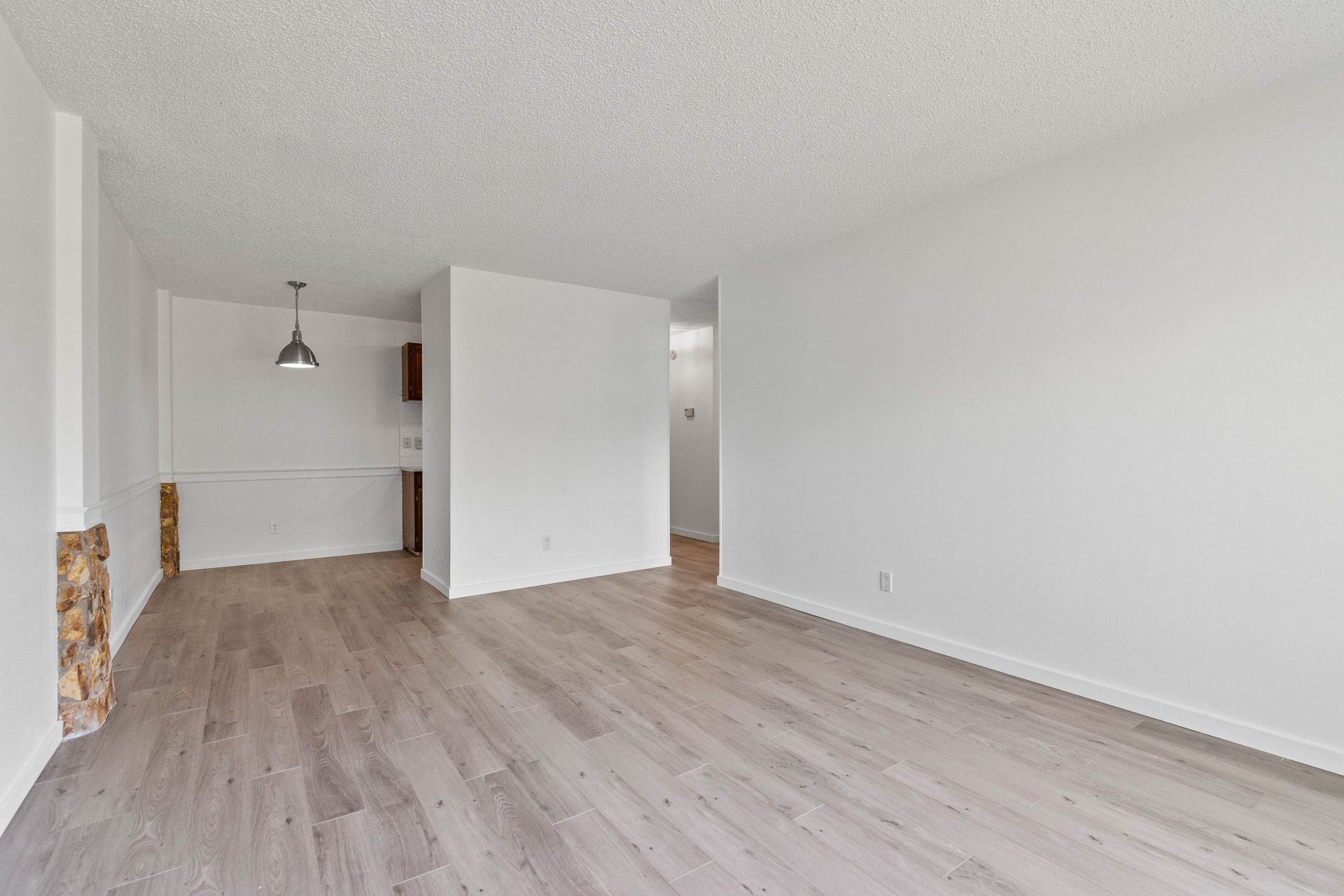 635 56 Avenue SW Unit: 206