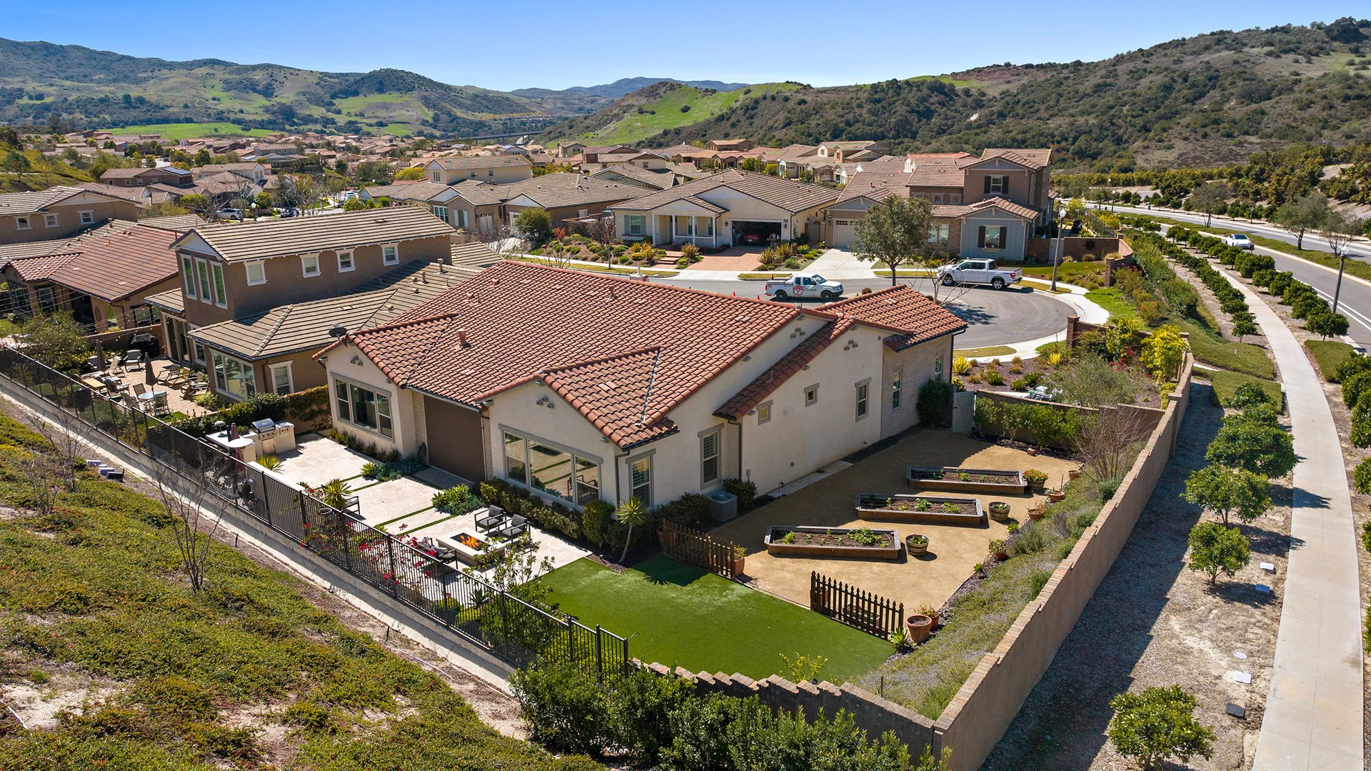 2 Arada Street