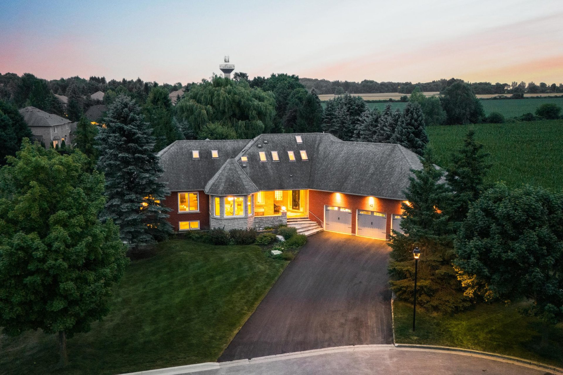 42 Witherspoon Way