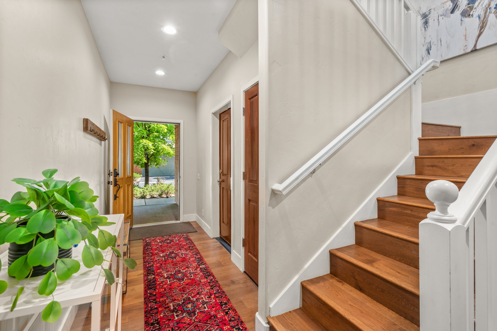 Warm & Inviting Willits Townhome