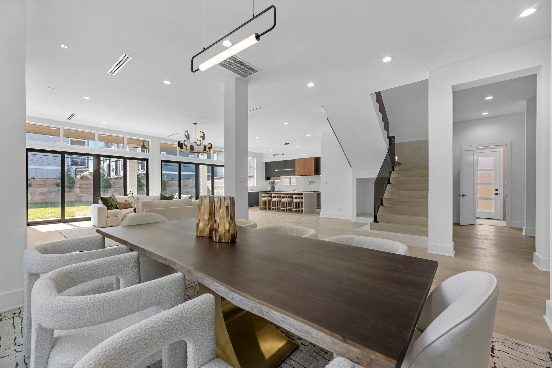 963 West 41st Street