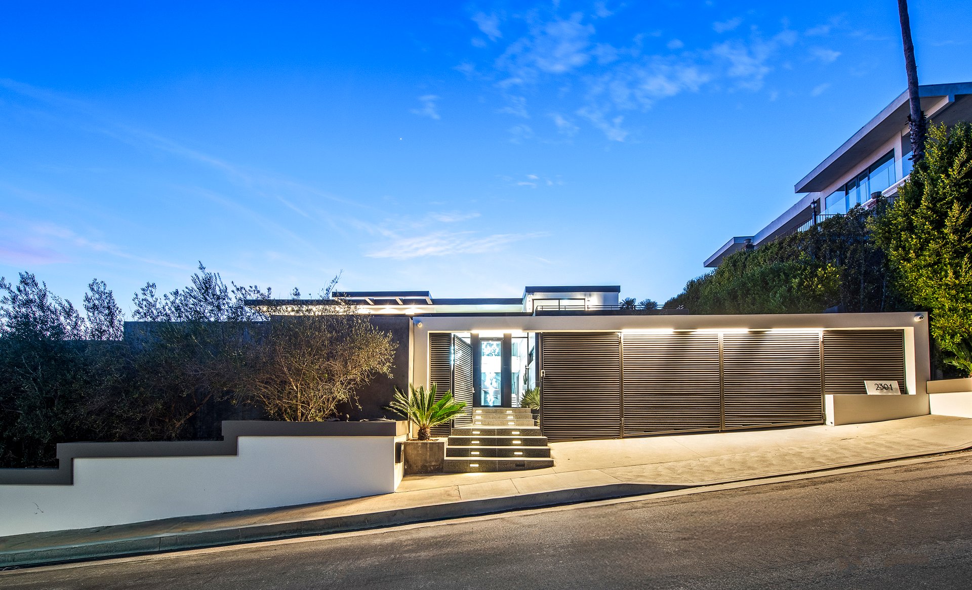 2301 Hercules Dr, Hollywood Hills