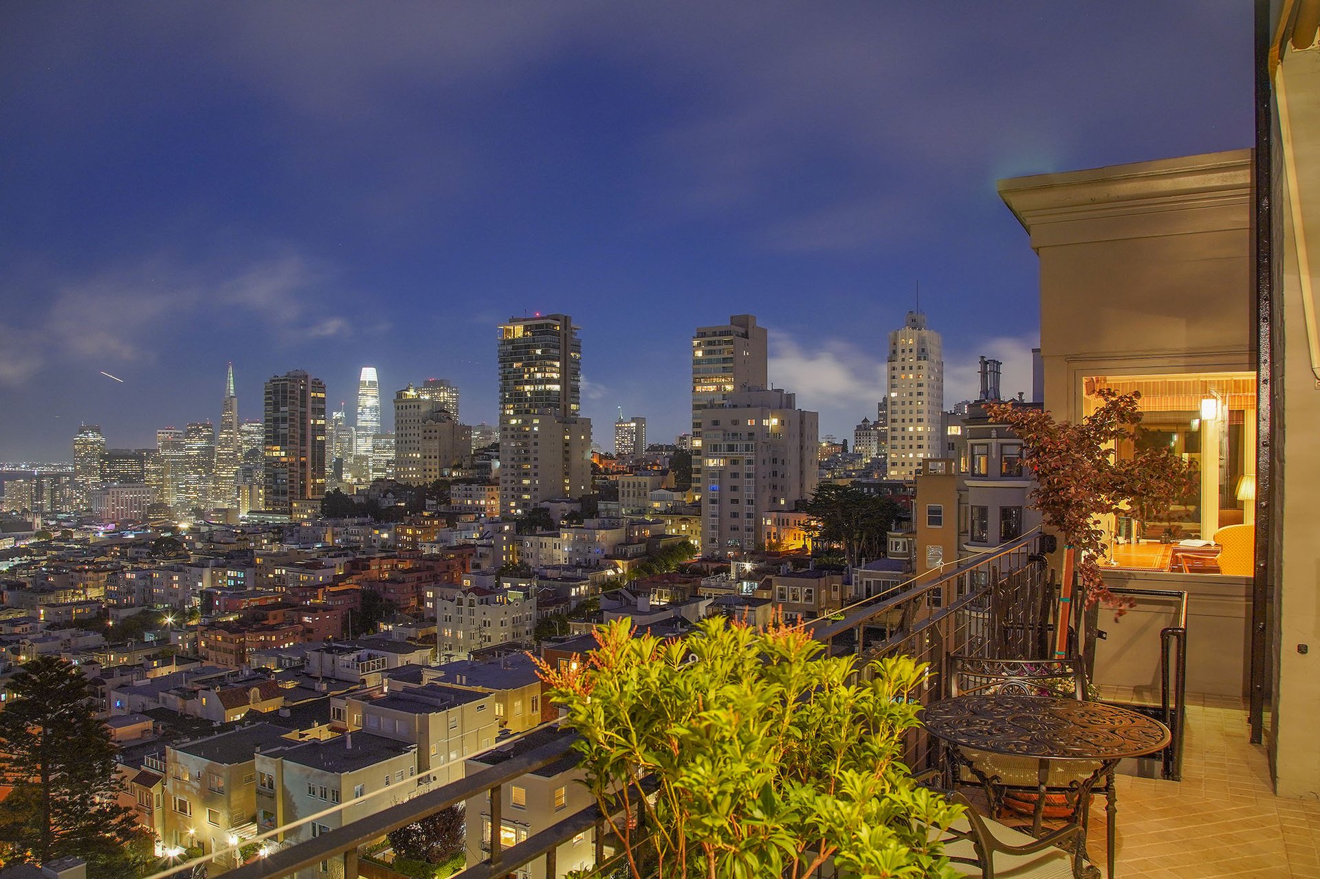 2222 Hyde #7