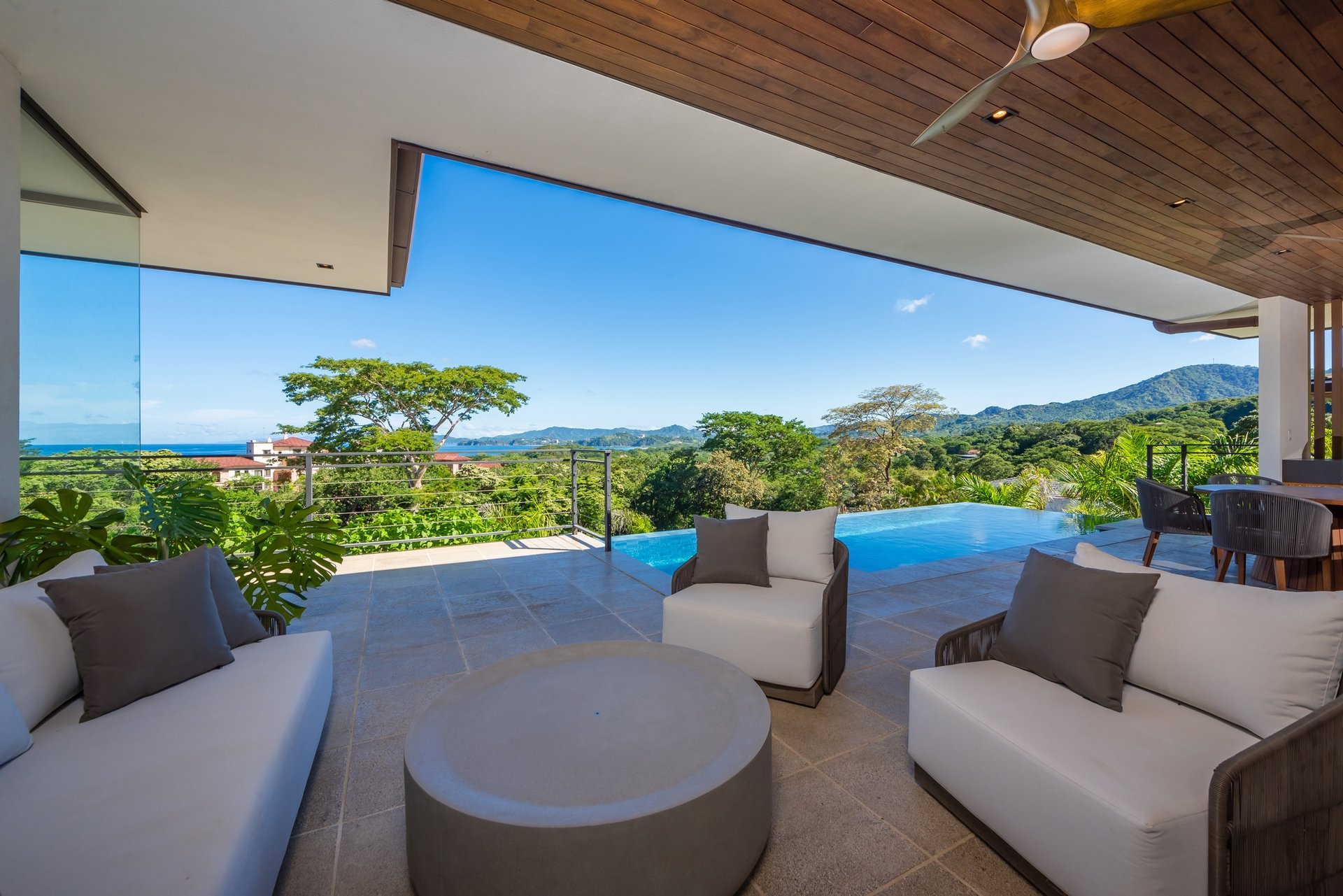 Casa Aura: Modern Luxury with Ocean Views in Reserva Conchal