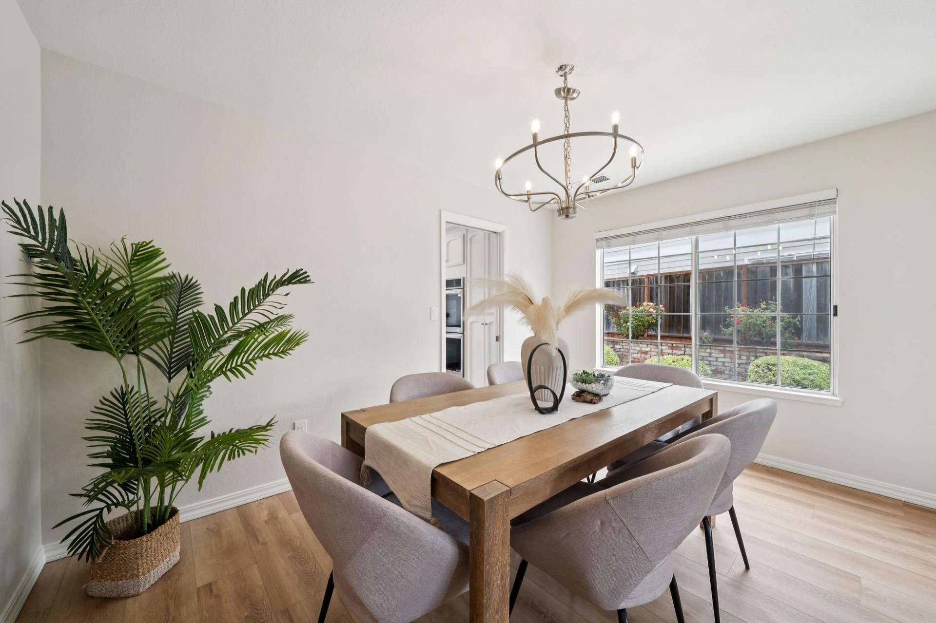 5075 Monaco Dr.