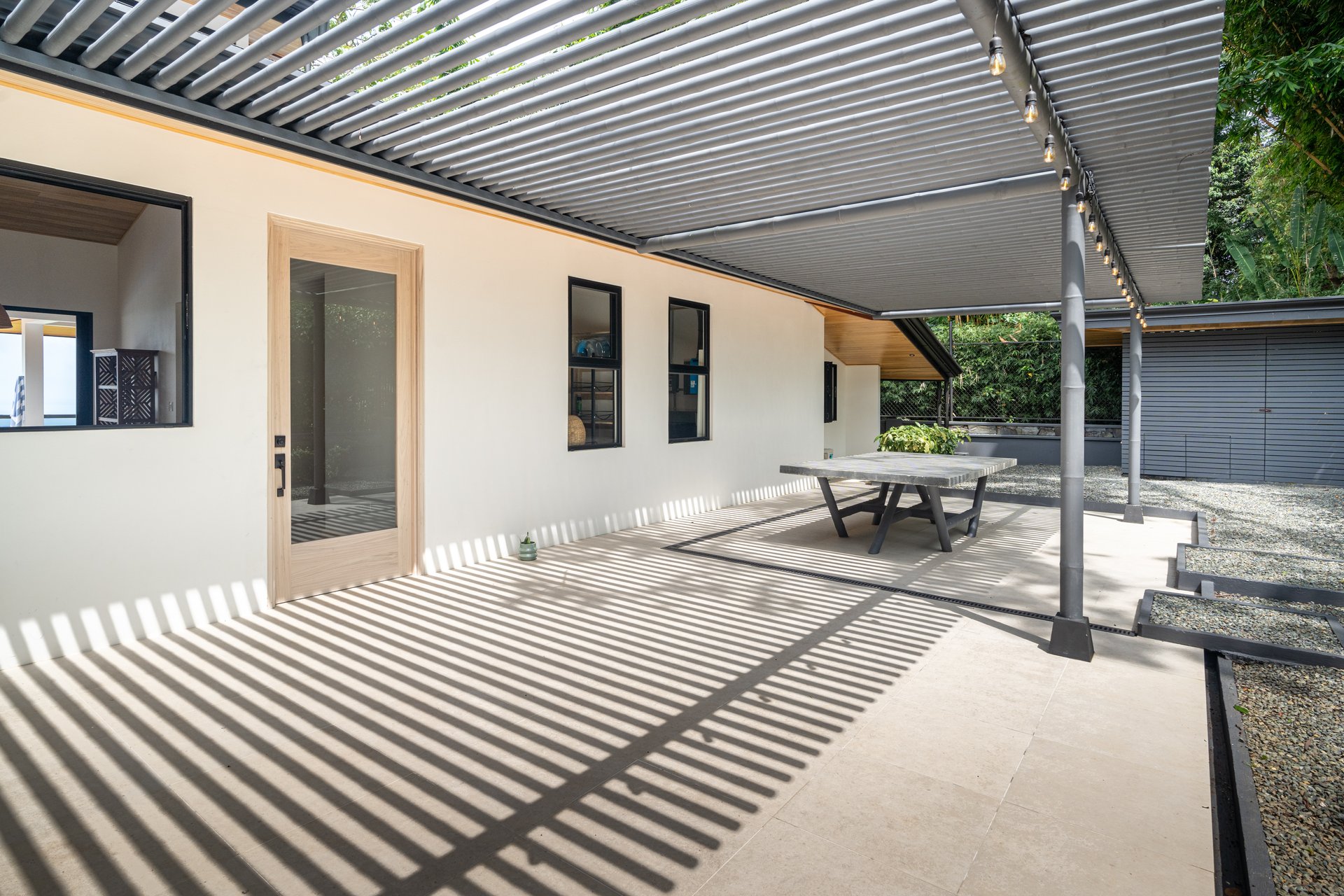 Casa Amarilla – Oceanview Luxury Meets Sustainable Living in Tres Rios