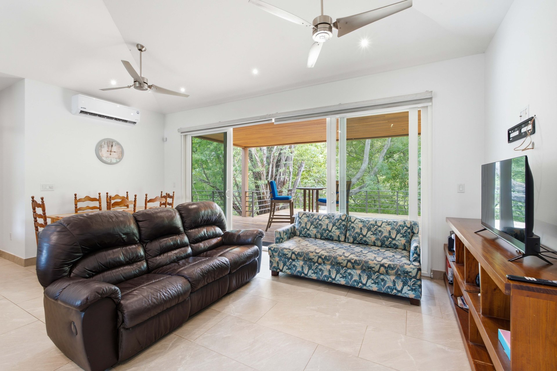 Casa Oasis | 3BR Main Residence + 2BR Guest House with Pool in Mar Vista, Playa Flamingo