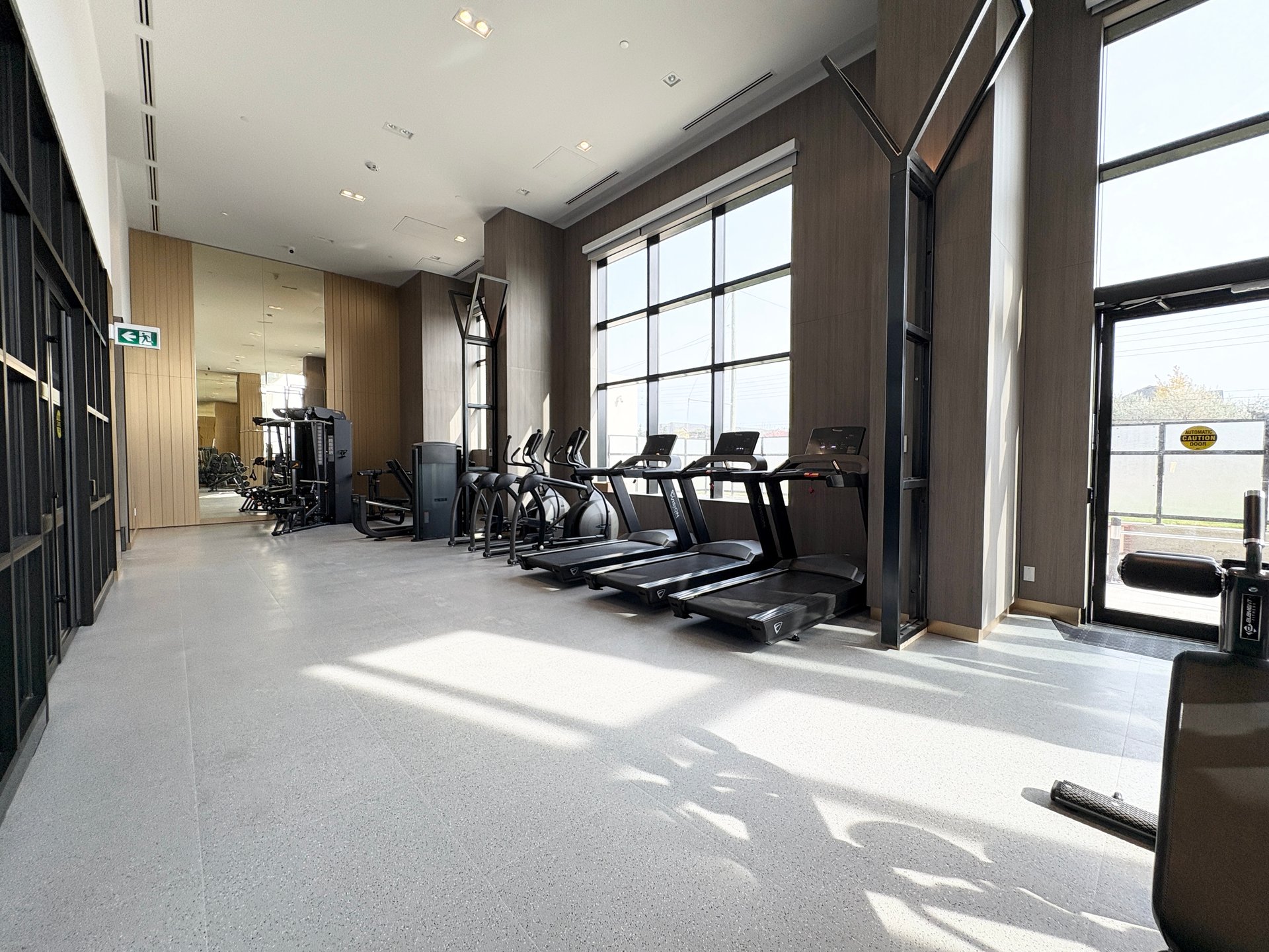 395 Dundas Street W Unit: 223
