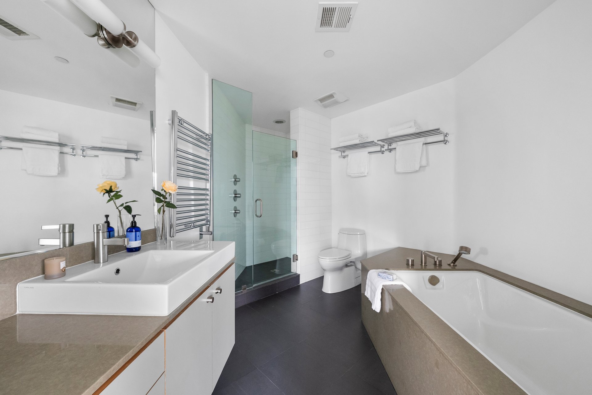2913 3rd St Unit: 304, Santa Monica 