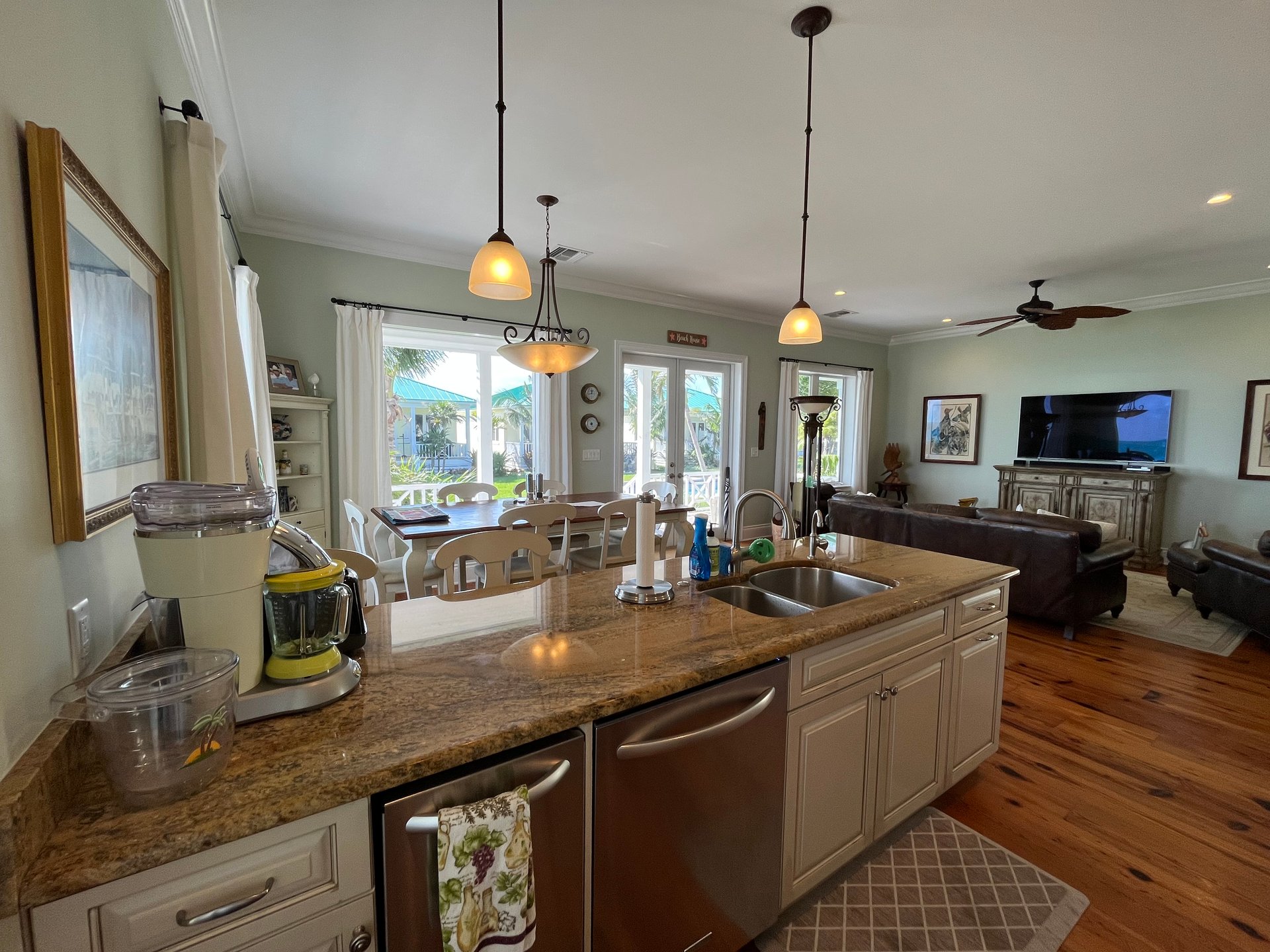 #10 The Cottages