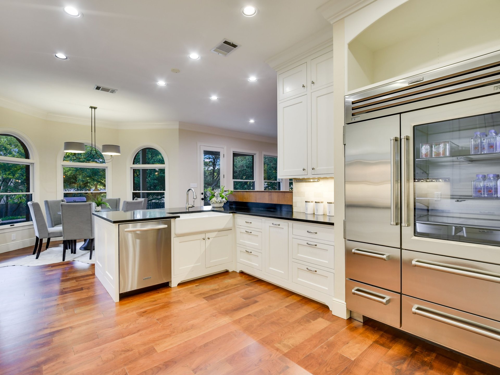 Las Lomas Transitional