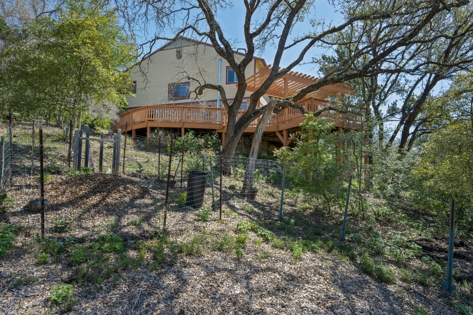 9106 Yucca Mountain Road