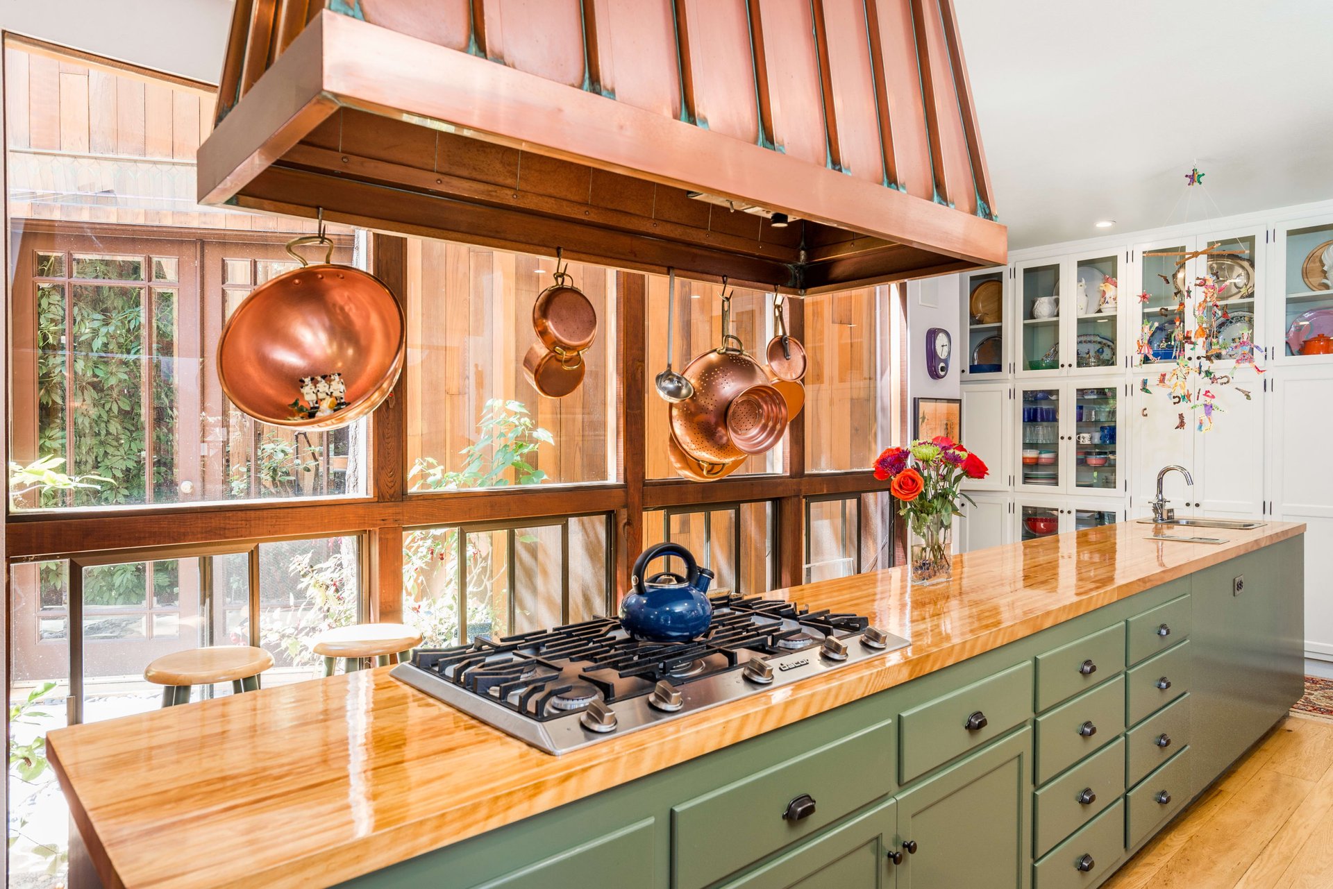 14186 Alisal Ln