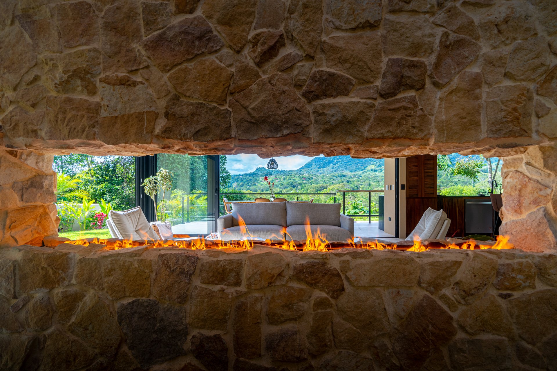Casa Hamsa - Stunning, Modern Jungle Home in Ojochal