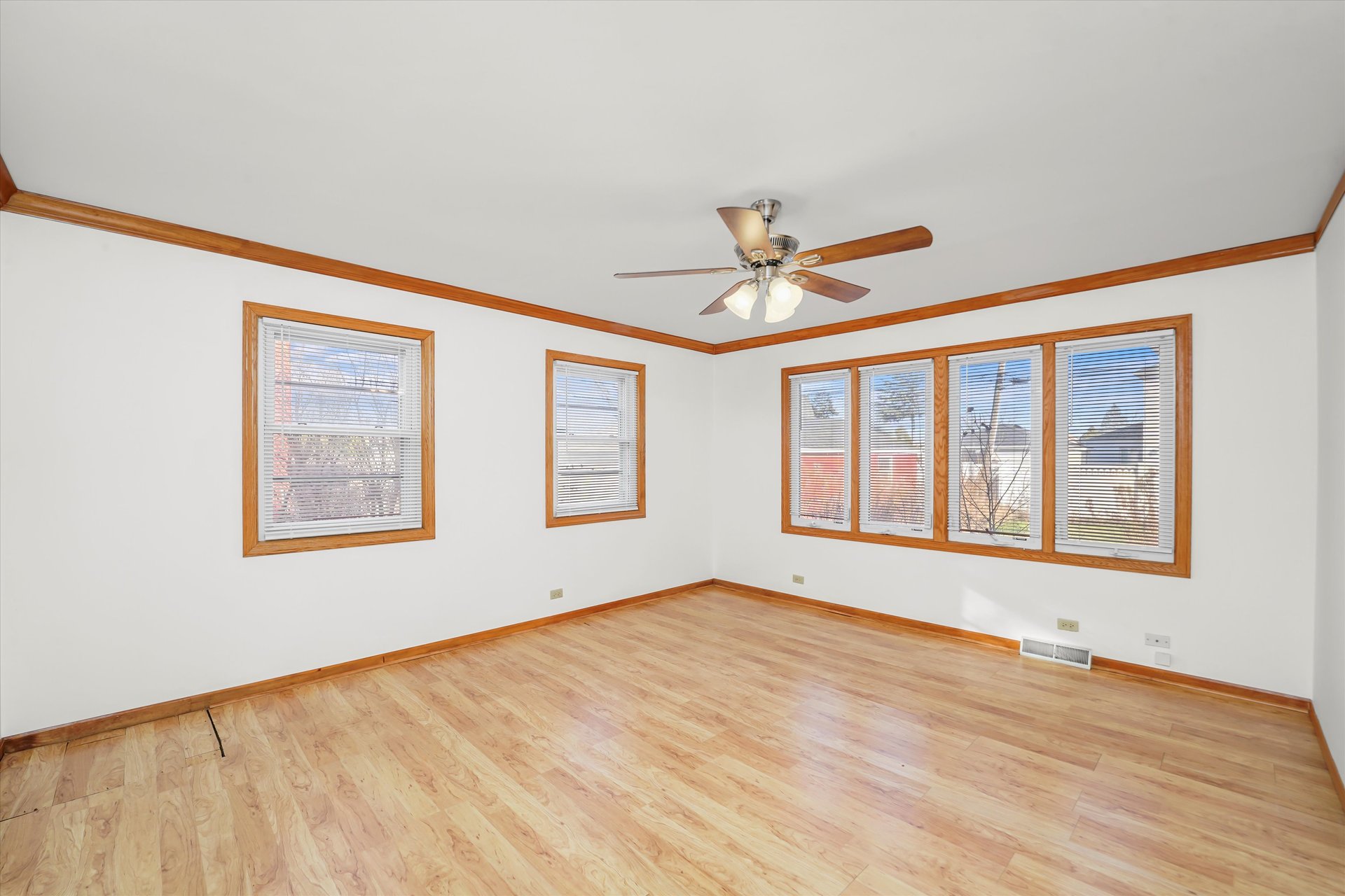 469 N. Wolf Rd., Northlake, IL 60164
