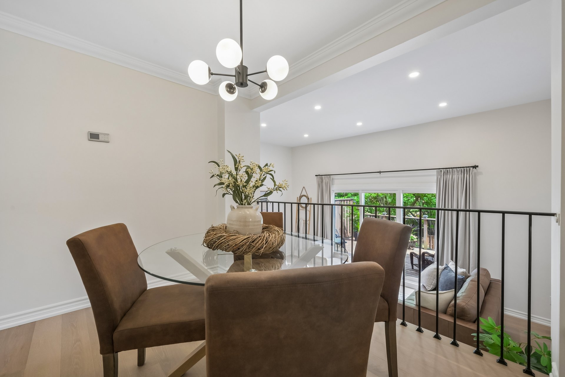 Lakeside living in the heart of Bronte!