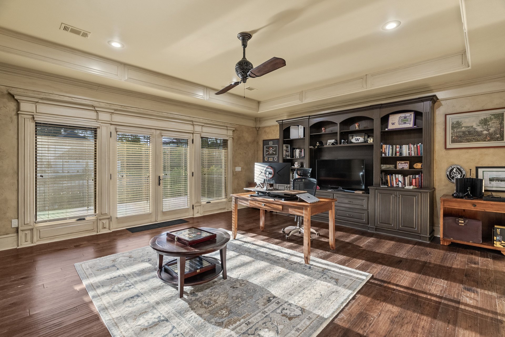 106 Orle Dr