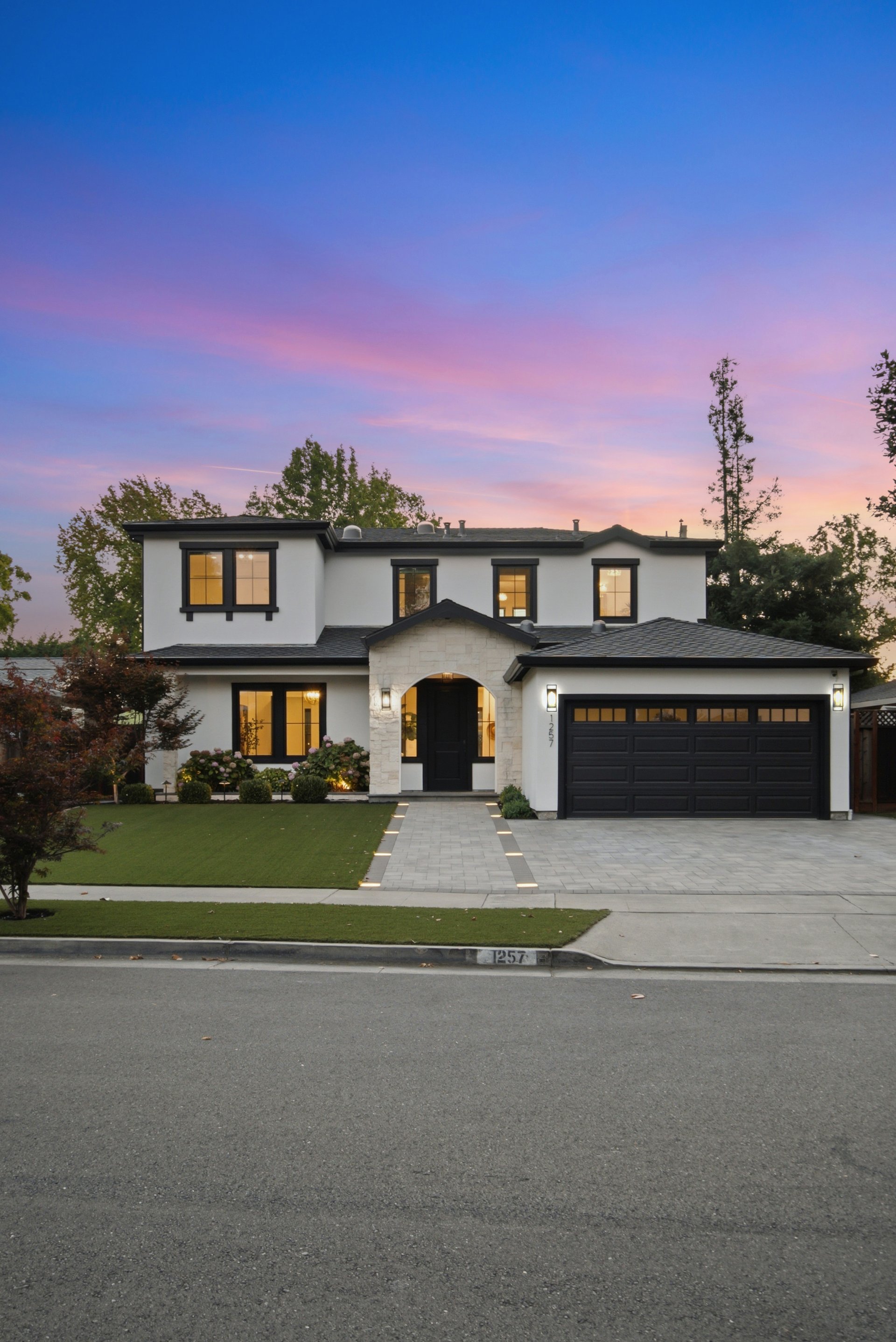 1257 Woodlawn AVE