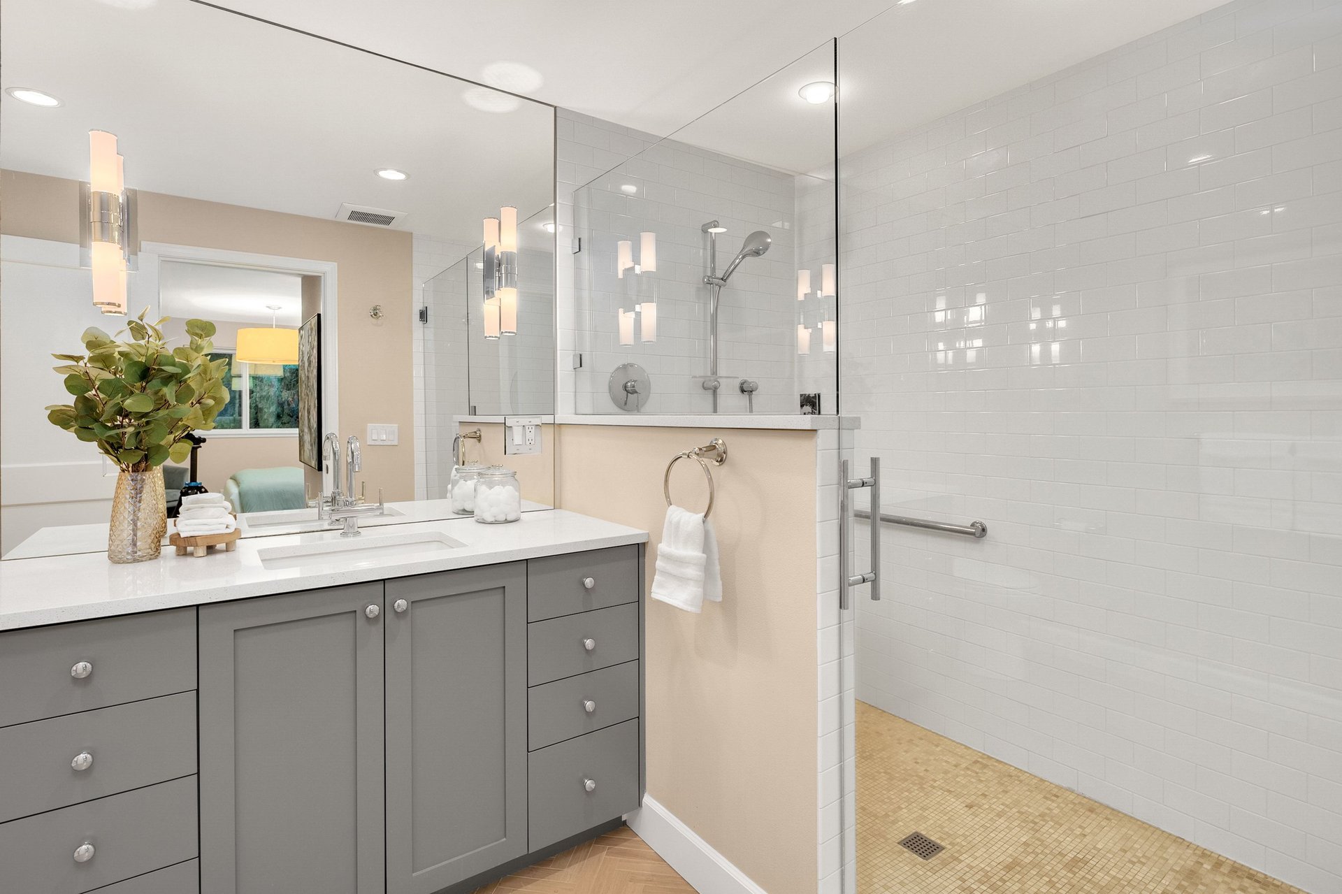 6620 Lake Washington Boulevard NE Unit: 303