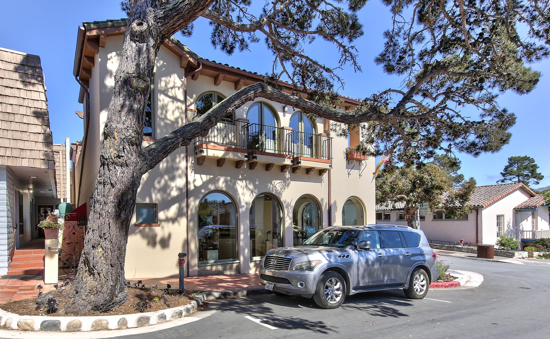 Carmel Penthouse - Luxury Rental