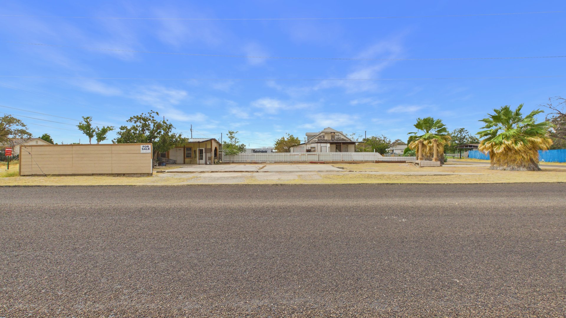 600 W 6th St