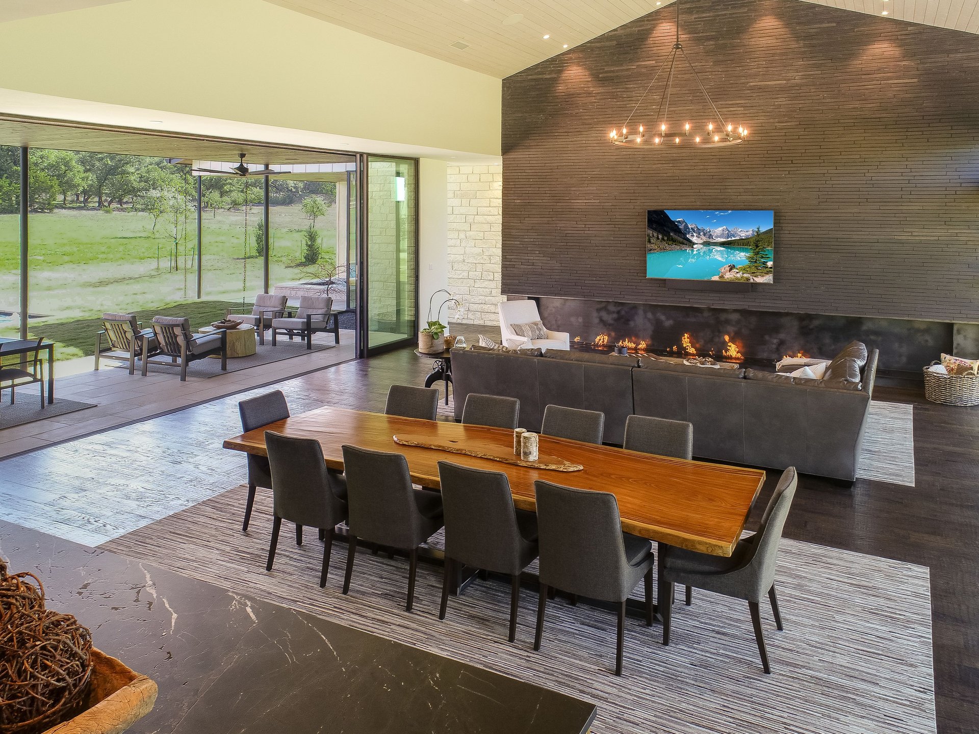 Luxury Modern Farmhouse