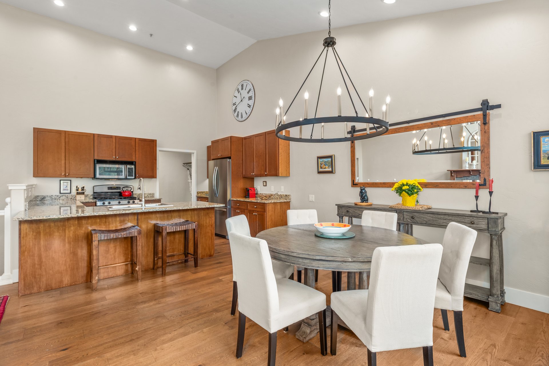 Warm & Inviting Willits Townhome